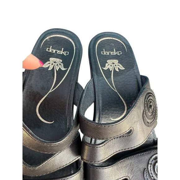 Dansko Dixie Black Leather Adjustable Strap Slide Wedge Sandals Slip On Sz 40 - Picture 5 of 10